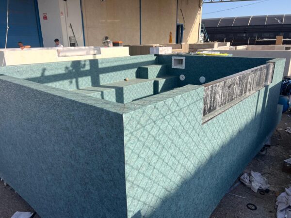 Piscina de patio MIAMI 3,90 x 2,40x1,12 (92SL/25 DH)