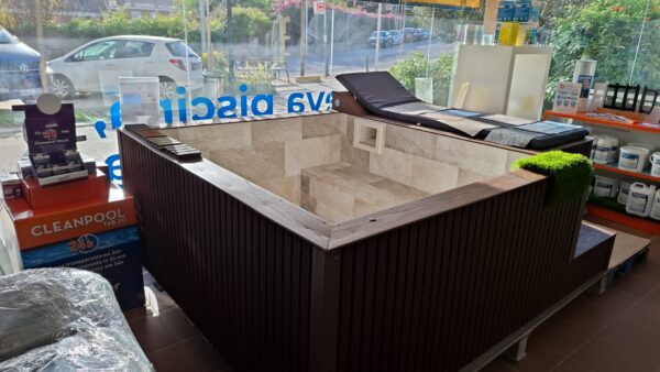 Poolspa de 2,40 x 2 m (22MIN/24 CL)